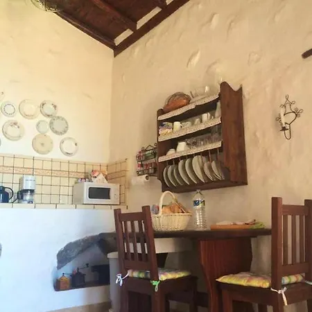 別荘 House With One Bedroom In Adeje With Wonderful Sea View Furnished Terrace And Wifi 10 Km From The Beach *