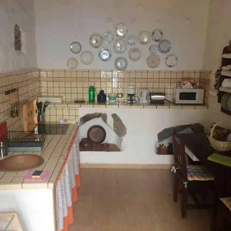 House With One Bedroom In Adeje With Wonderful Sea View Furnished Terrace And Wifi 10 Km From The Beach 別荘 *
